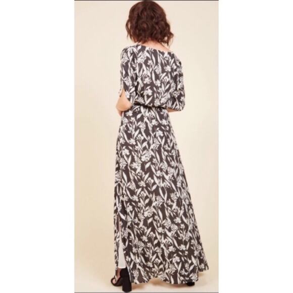 ModCloth Papier Film Festival Fete Short Sleeve Nature Print Maxi Dress Black 12 - Picture 4 of 15